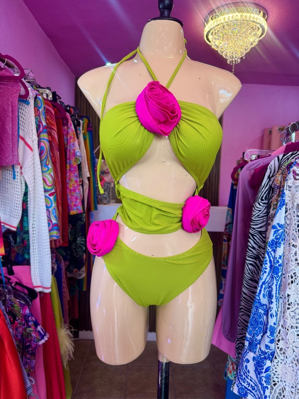 NWT 🌺 Sexy Floral Cut-Out One Piece L
